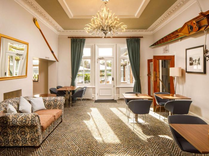 mercure london staines upon thames hotel