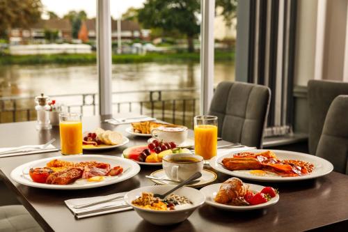 mercure london staines upon thames hotel