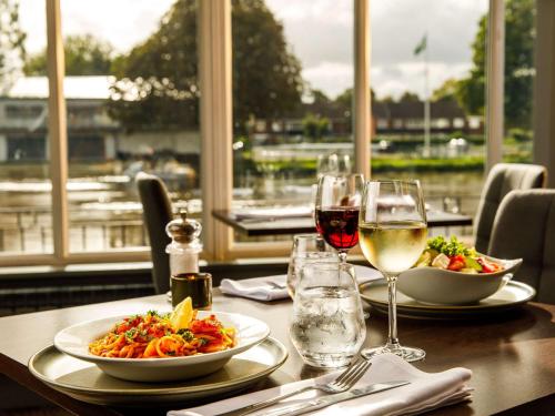 mercure london staines upon thames hotel