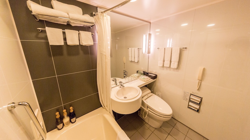 holiday inn osaka namba by ihg