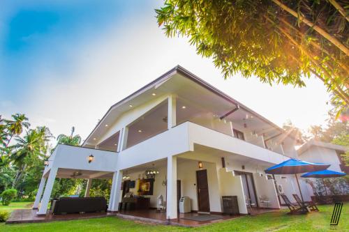 oreeka katunayake airport transit hotels