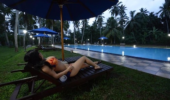 oreeka katunayake airport transit hotels