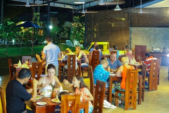 oreeka katunayake airport transit hotels