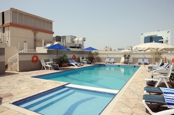 rose garden hotel apartments bur dubai