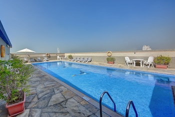 rose garden hotel apartments bur dubai