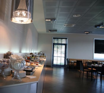g hotel