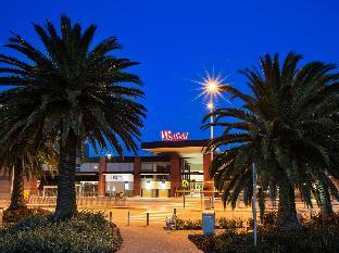 nightcap at shoppingtown hotel
