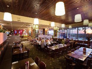 nightcap at shoppingtown hotel