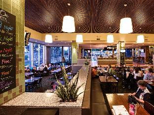 nightcap at shoppingtown hotel