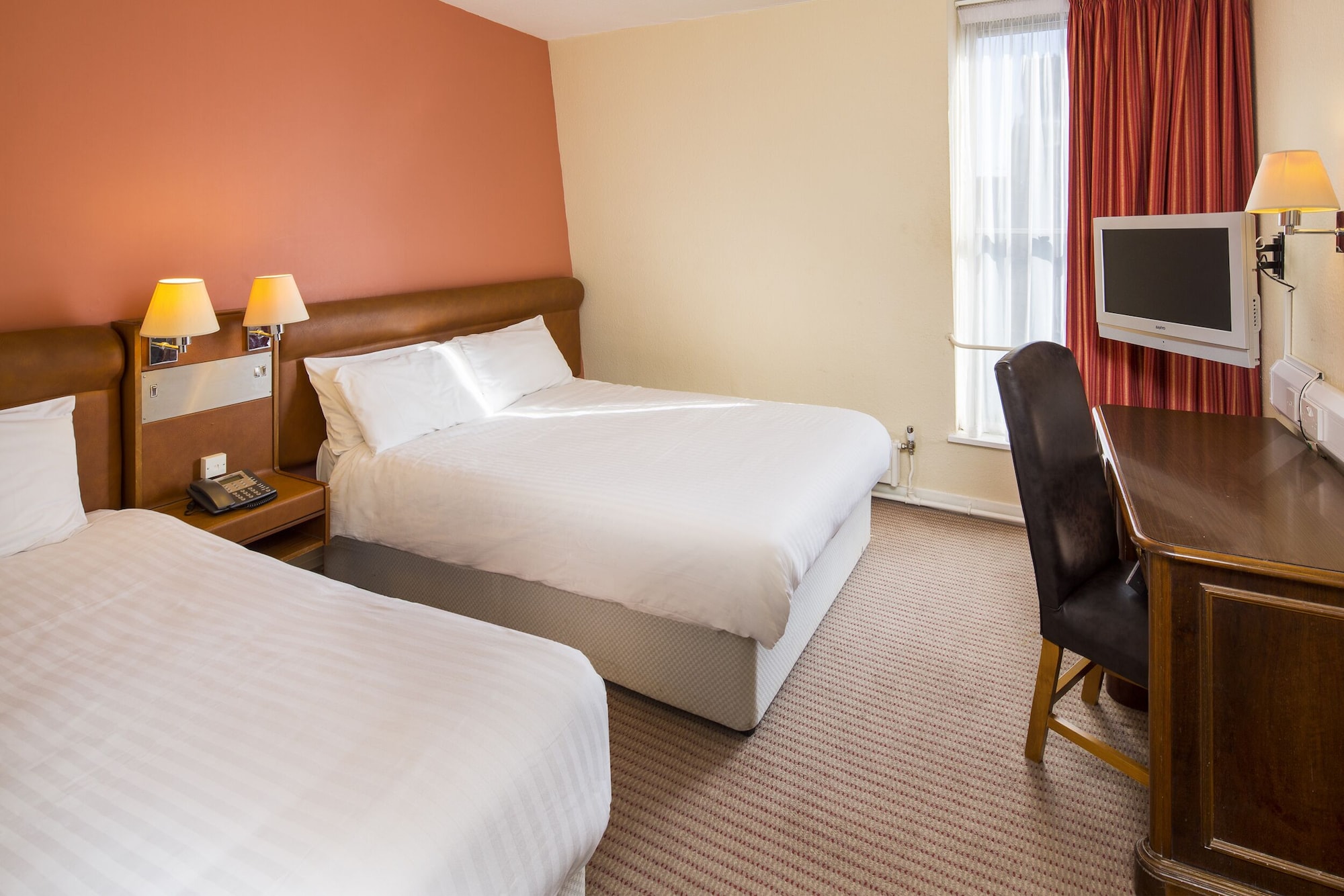 corus st james hotel grimsby