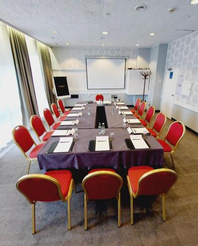 corus st james hotel grimsby