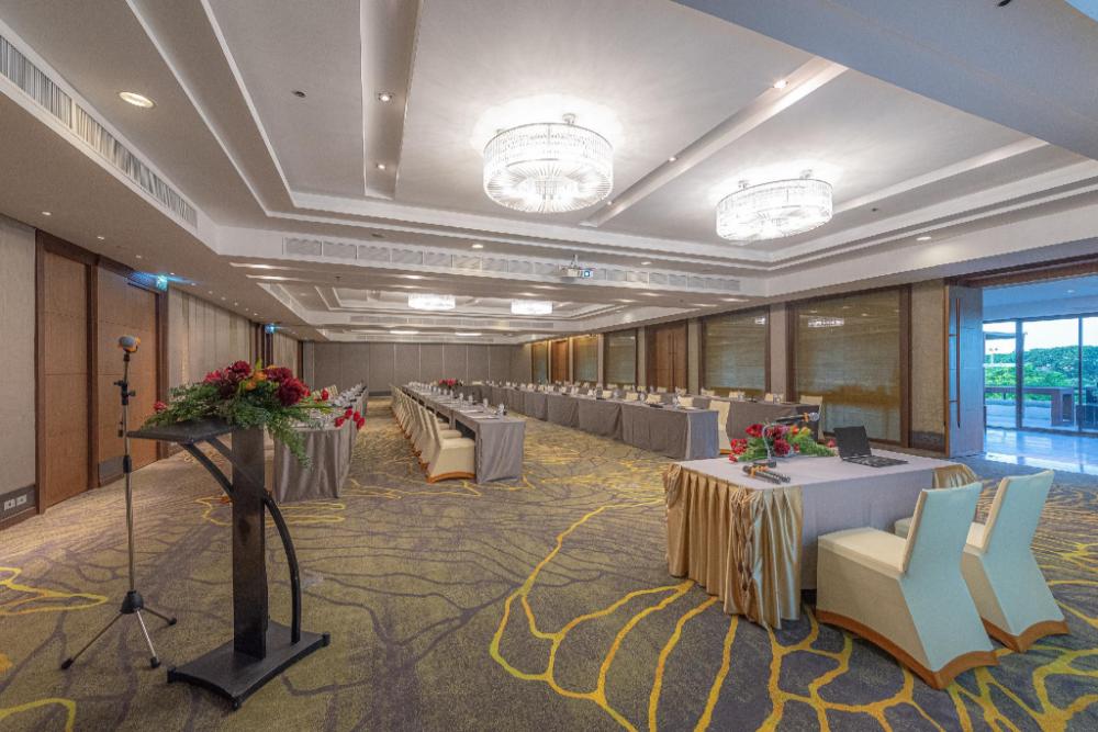 summit windmill golf suite hotel suvarnabhumi