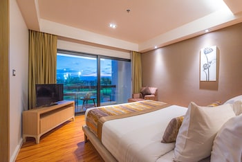 summit windmill golf suite hotel suvarnabhumi