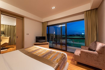 summit windmill golf suite hotel suvarnabhumi