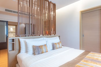 summit windmill golf suite hotel suvarnabhumi