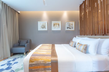 summit windmill golf suite hotel suvarnabhumi