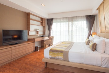 summit windmill golf suite hotel suvarnabhumi