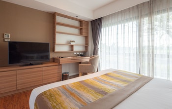 summit windmill golf suite hotel suvarnabhumi