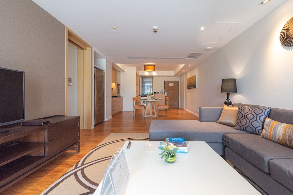 summit windmill golf suite hotel suvarnabhumi