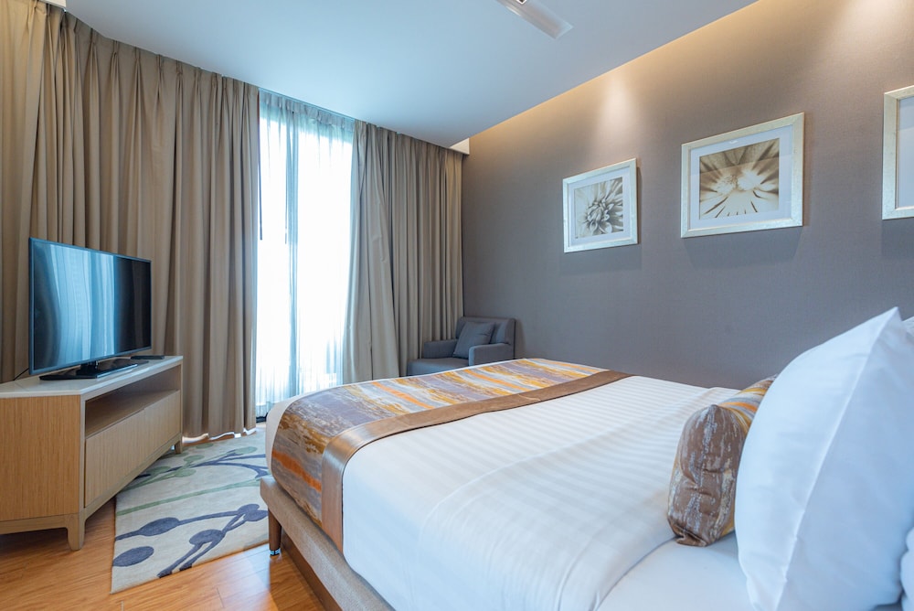 summit windmill golf suite hotel suvarnabhumi