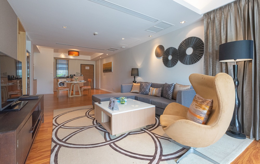 summit windmill golf suite hotel suvarnabhumi