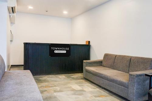 super townhouse balewadi