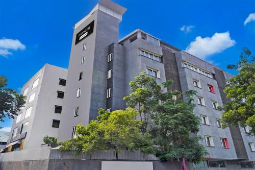 super townhouse balewadi