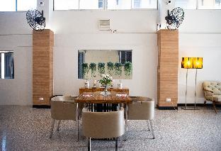 185 surawong hotel