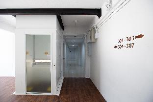 185 surawong hotel