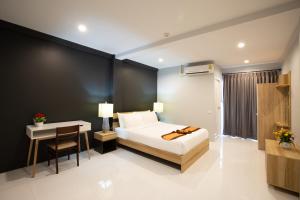 185 surawong hotel