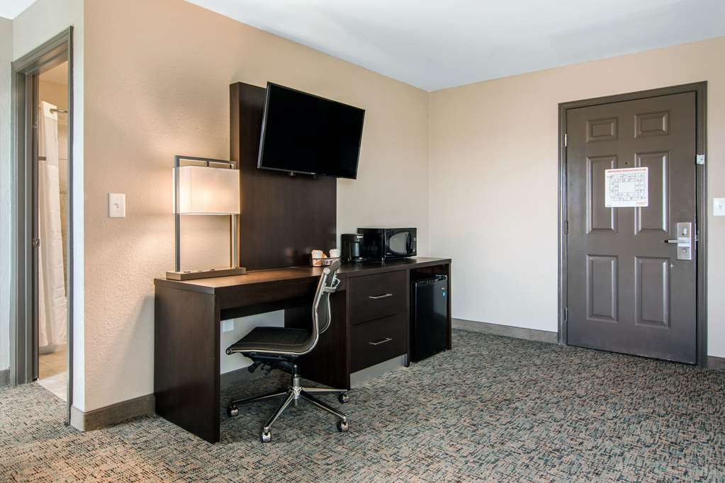 clarion inn and suites atlanta downtown