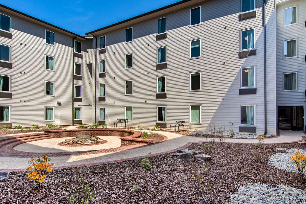 clarion inn and suites atlanta downtown