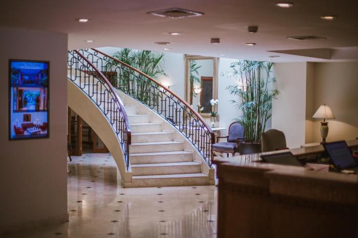 los tallanes hotel and suites