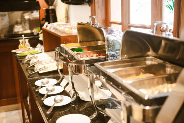 los tallanes hotel and suites