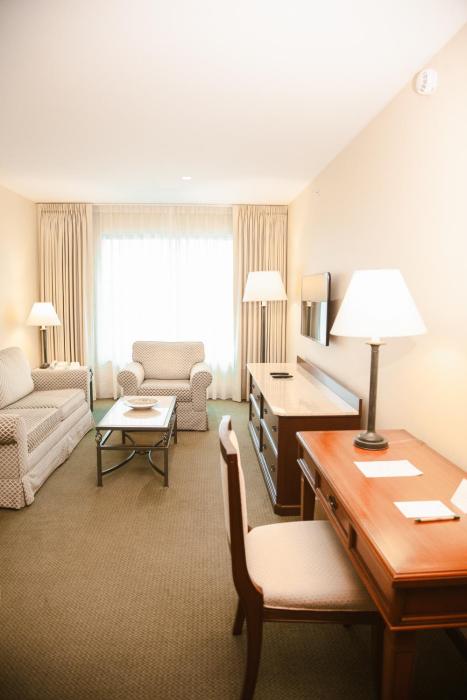 los tallanes hotel and suites