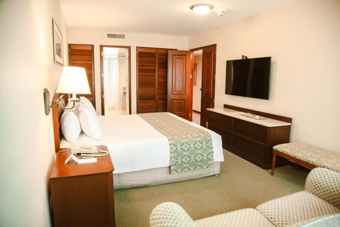 los tallanes hotel and suites