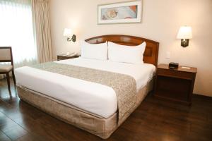 los tallanes hotel and suites