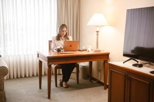 los tallanes hotel and suites