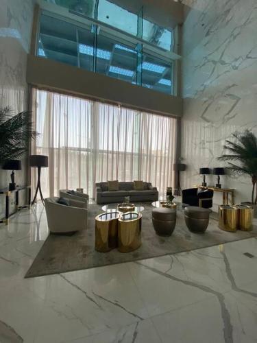 4leisure suites damac esclusiva towers