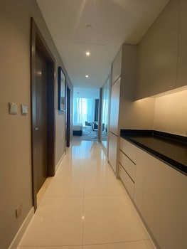 4leisure suites damac esclusiva towers