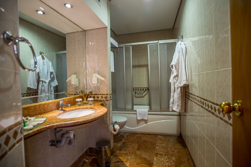 usta park hotel