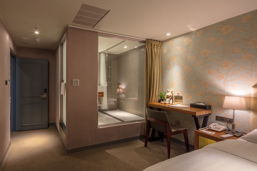 urtrip hotel