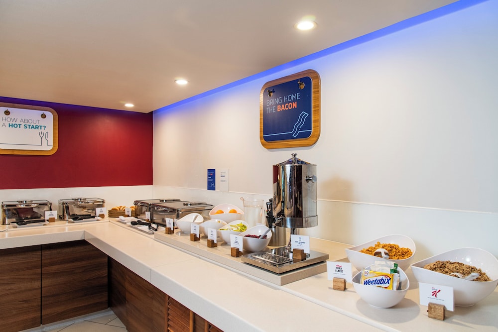 holiday inn express glasgow airport by ihg