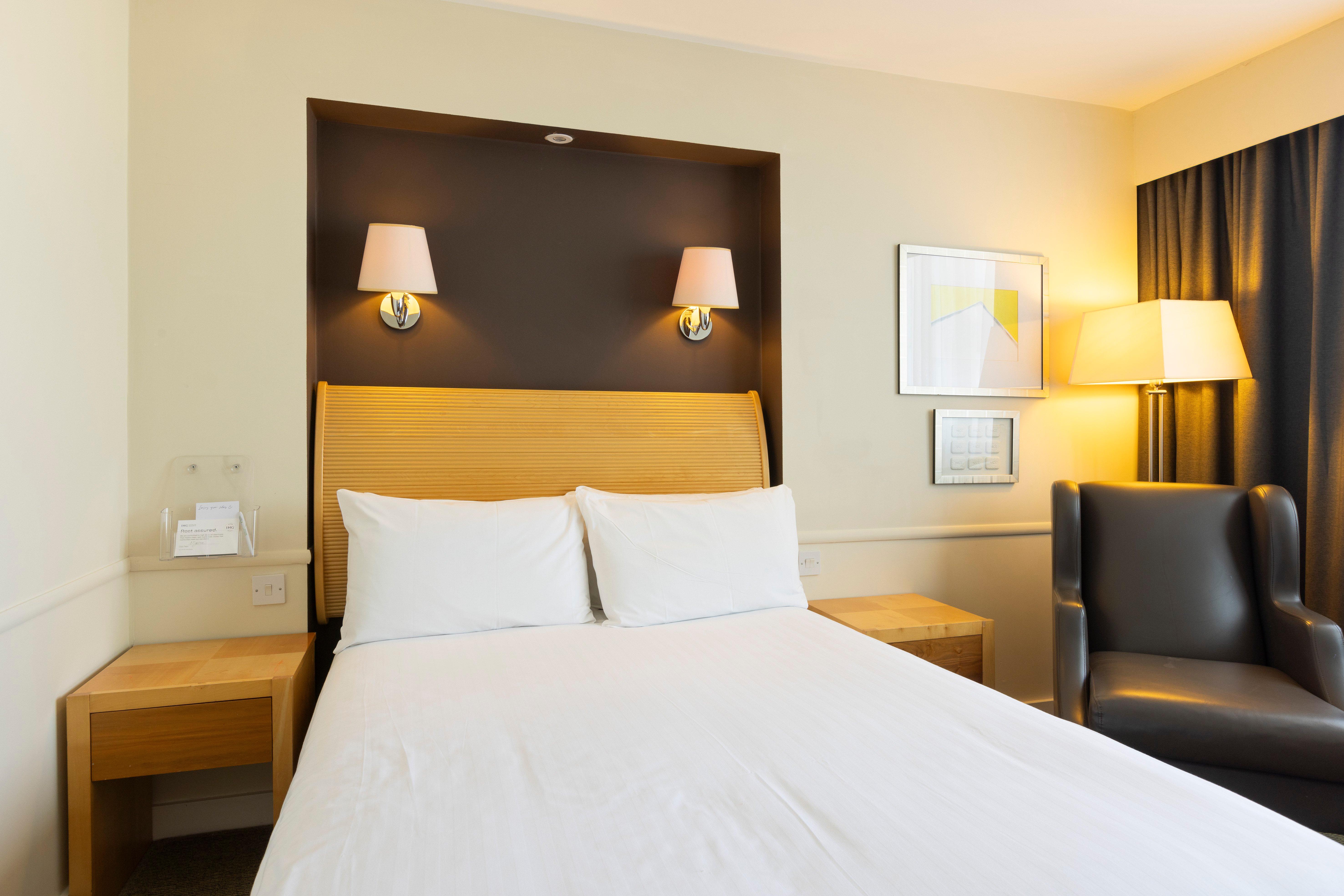 holiday inn express glasgow airport by ihg