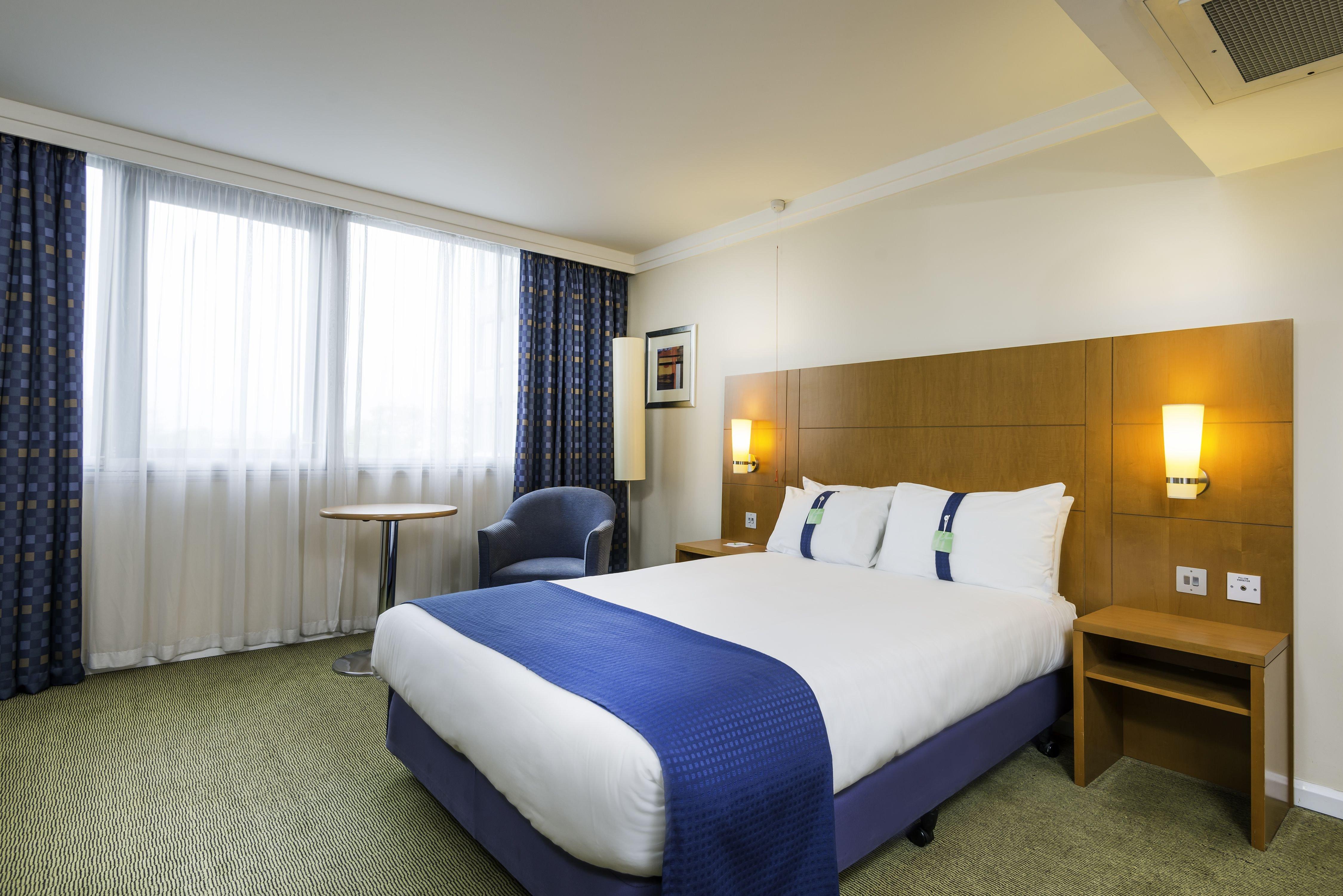 holiday inn express glasgow airport by ihg