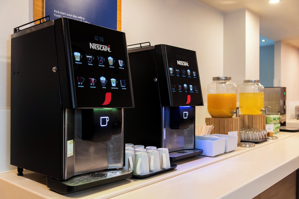 holiday inn express glasgow airport by ihg