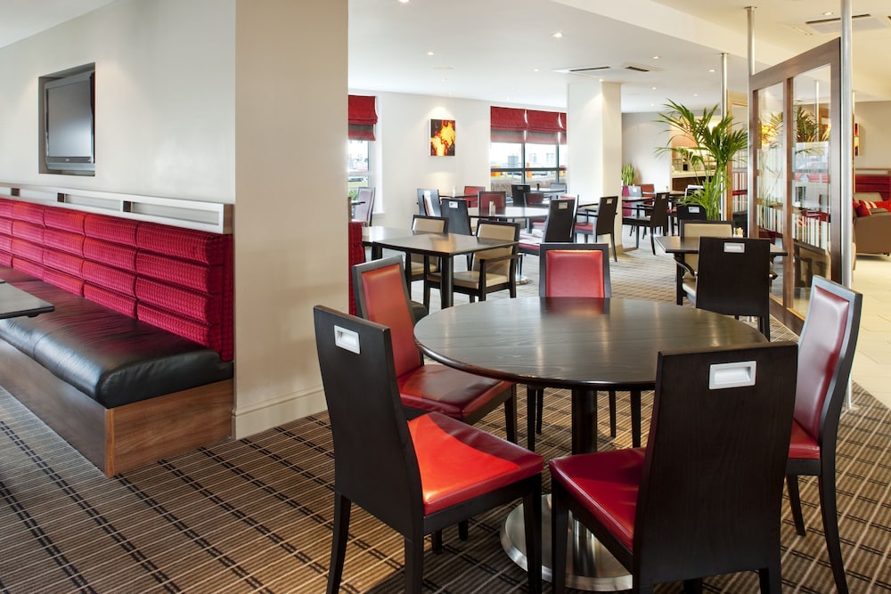 holiday inn express glasgow airport by ihg