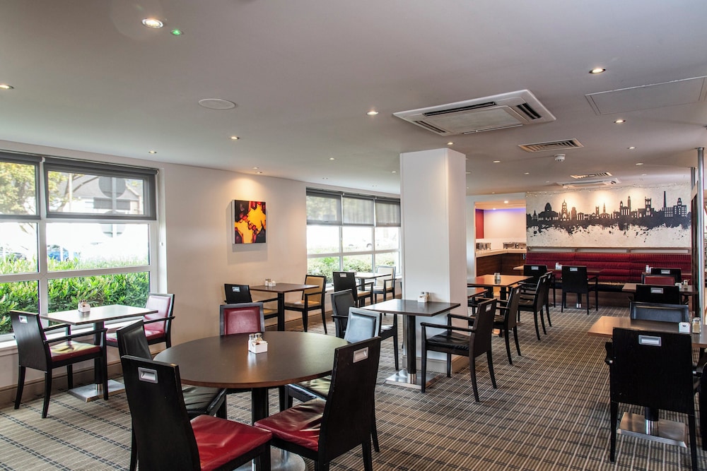 holiday inn express glasgow airport by ihg