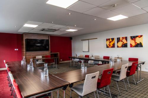 holiday inn express glasgow airport by ihg