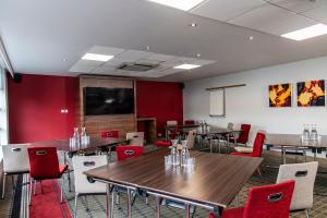 holiday inn express glasgow airport by ihg